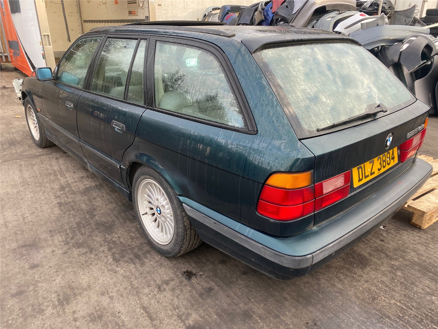 51138148312 Ресничка под фару перед. правая BMW 5 E34 1988-1995 1995
