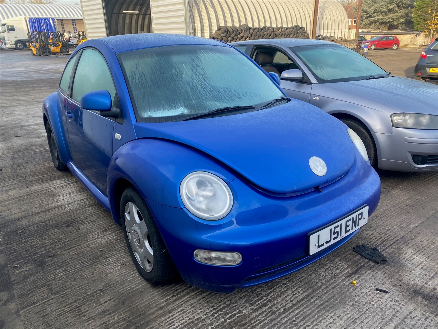 1C0809857M Лючок бензобака Volkswagen Beetle 1998-2010 2001