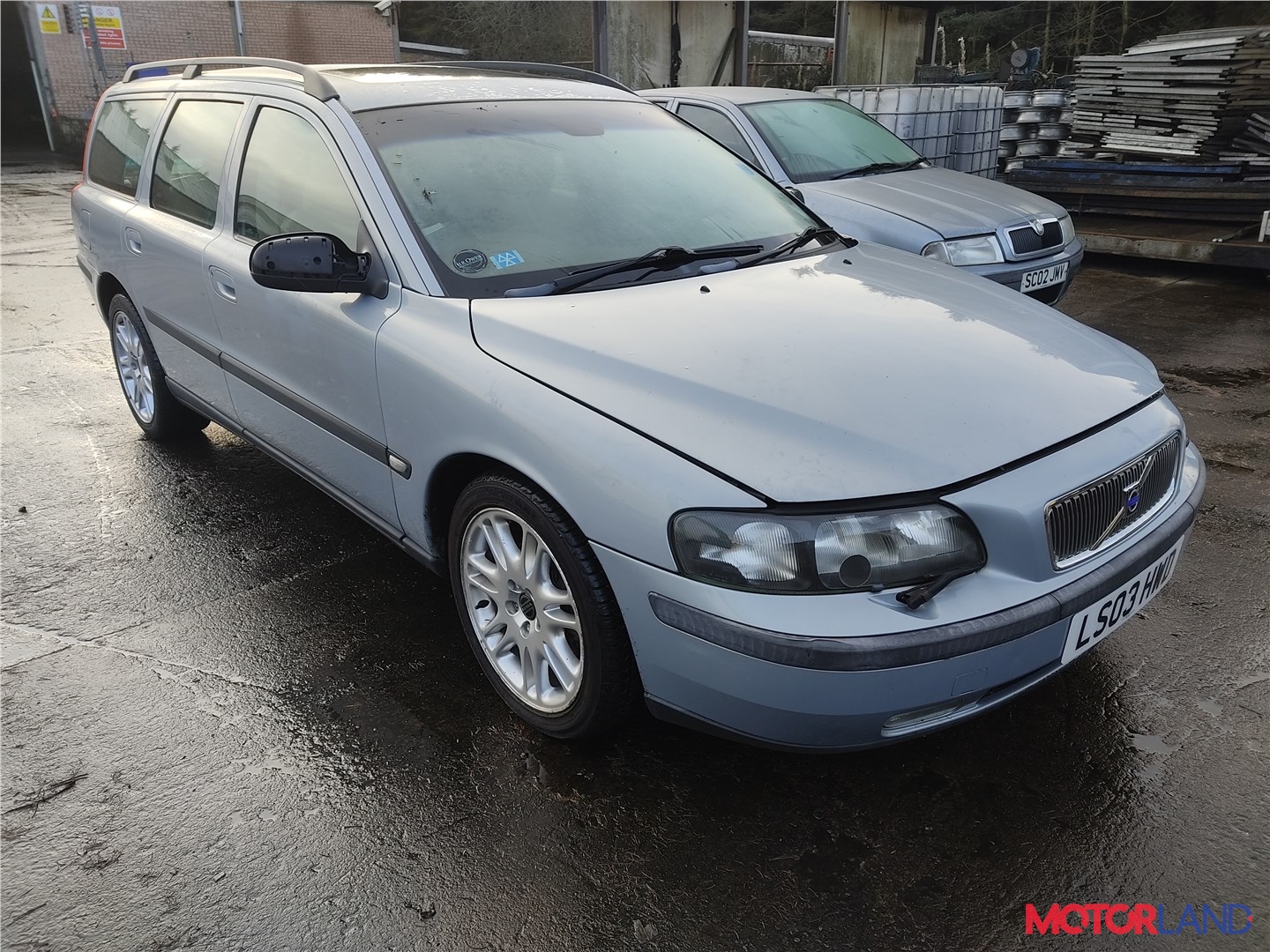 Недавно поступивший автомобиль Volvo V70 2001-2008 - разборочный номер x1244