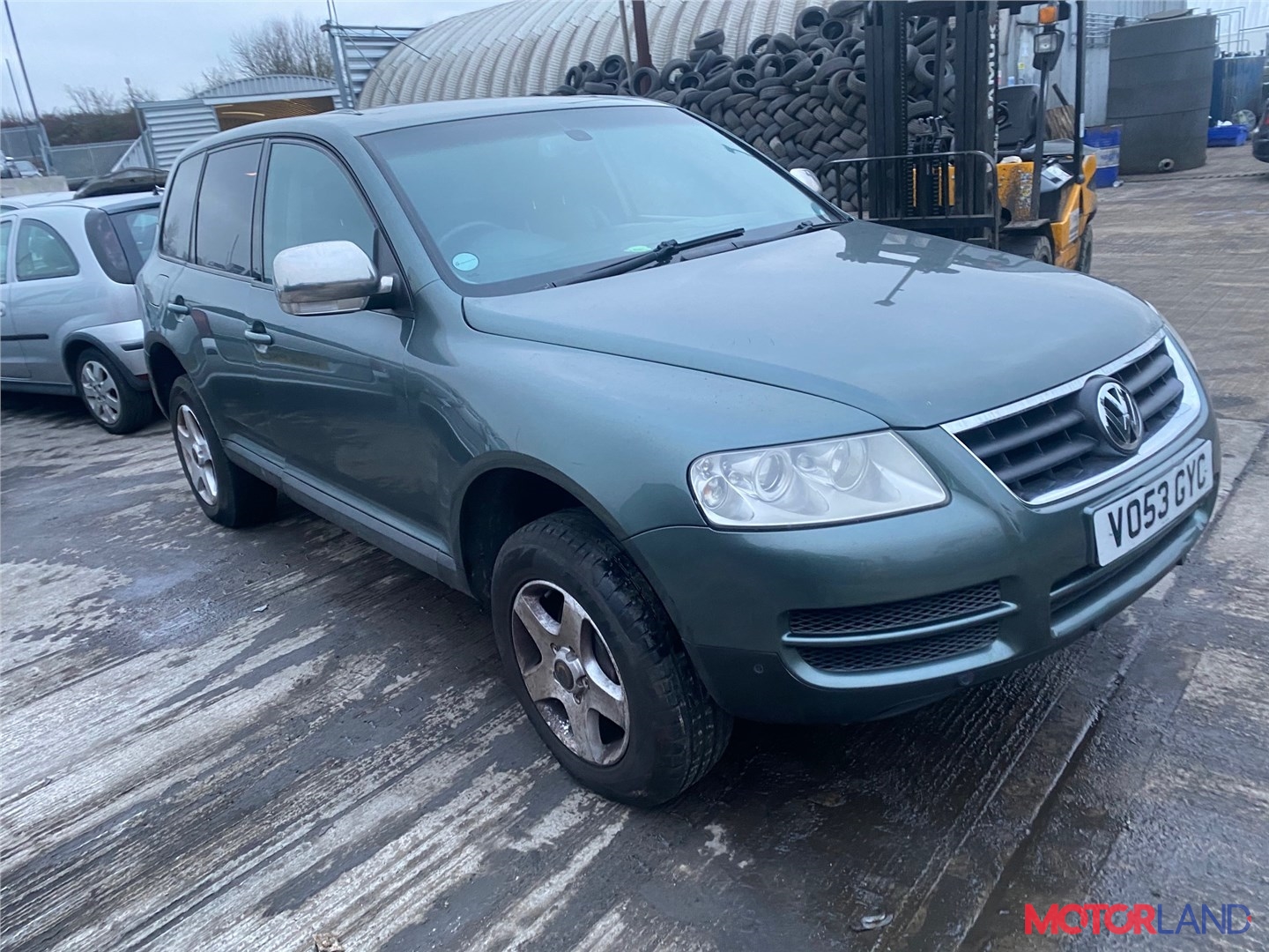 Авторазбор туарега. Расположение задних парктроников Volkswagen Touareg 2002 2010 год.