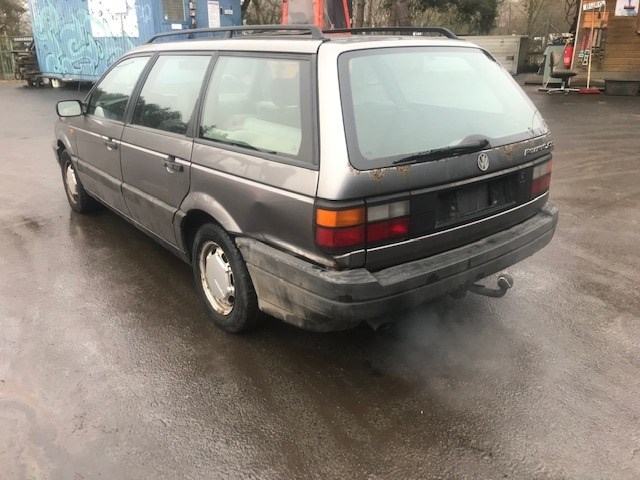 191199201b Балка под радиатор Volkswagen Passat 3 1988-1993 1992