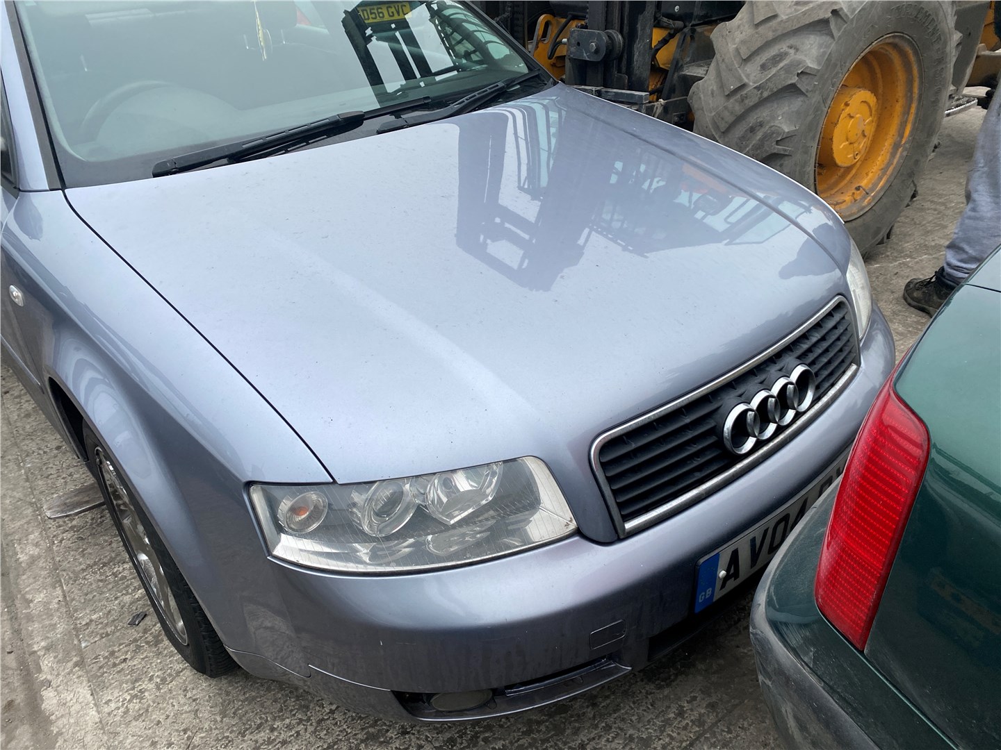 038131521L Патрубок вентиляции картерных газов Audi A4 (B6) 2000-2004 2004