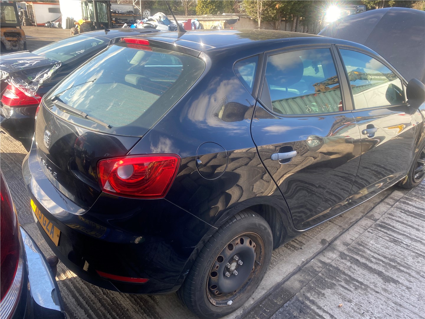 6J4845202B Стекло боковой двери Seat Ibiza 4 2012-2015 2013