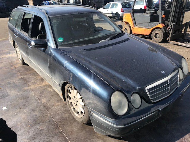 A0004209283 Суппорт Mercedes E W210 1995-2002 2000