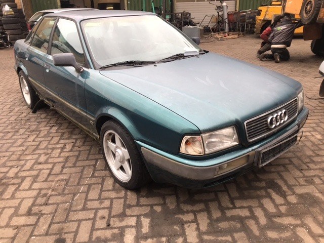 Патрубок охлаждения Audi 80 (B4) 1991-1994 1993