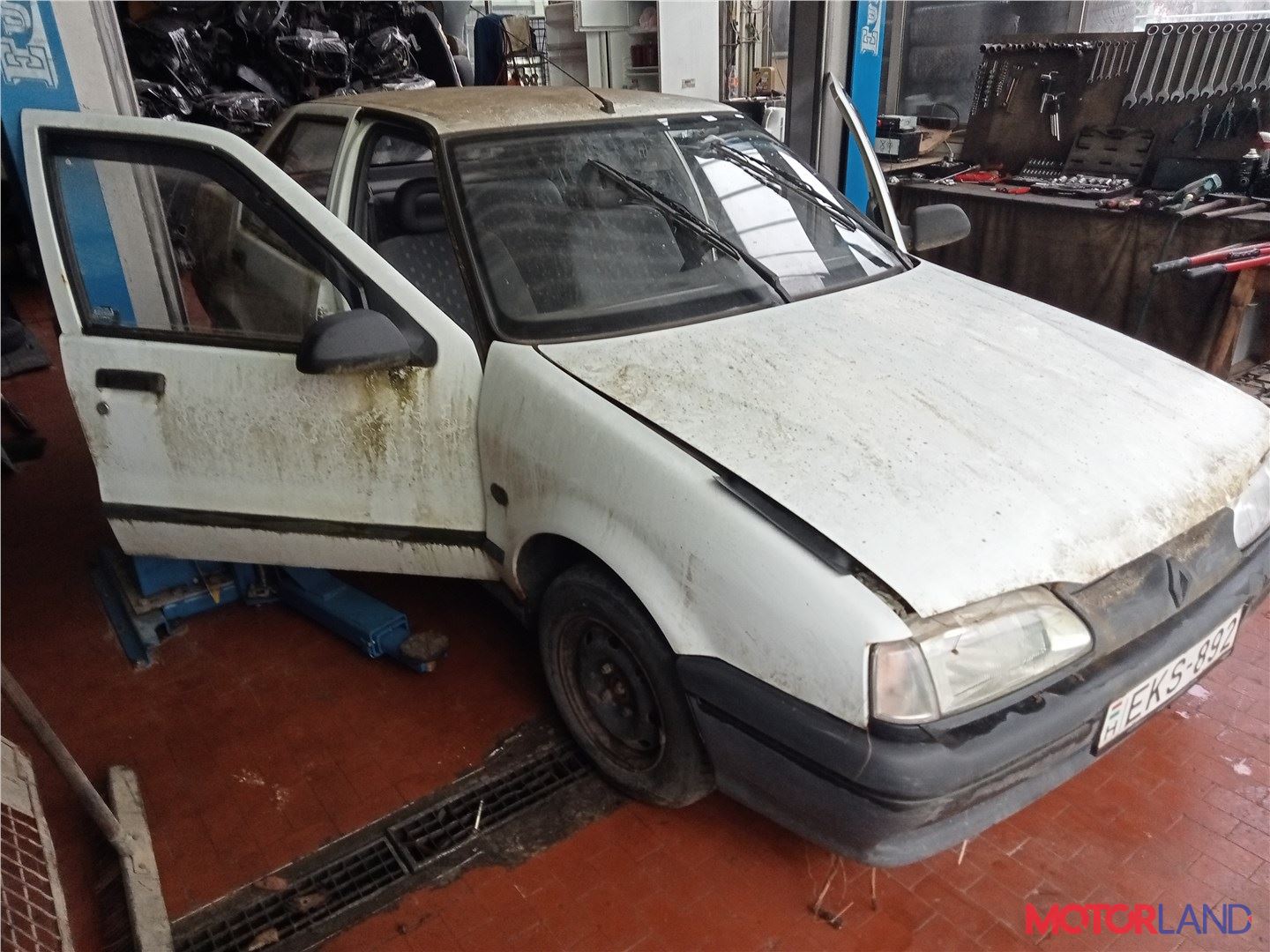 Недавно поступивший автомобиль Renault 19 - разборочный номер 26654