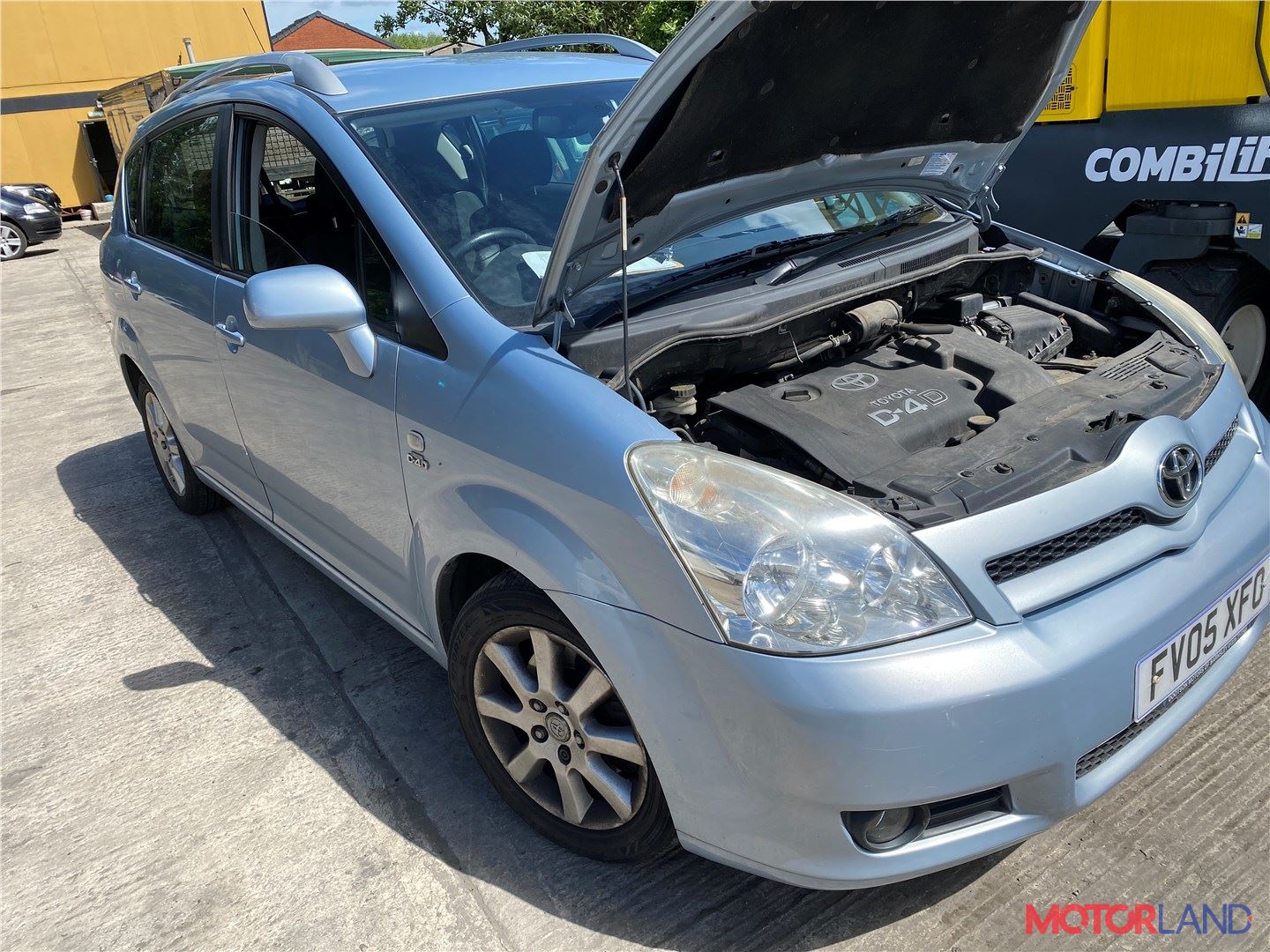 Недавно поступивший автомобиль Toyota Corolla Verso 2004-2009 - разборочный  номер t27966