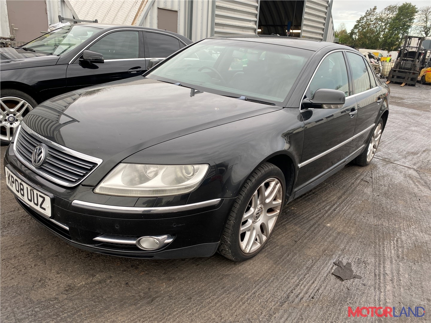 Недавно поступивший автомобиль Volkswagen Phaeton 2002-2010 - разборочный  номер t30326