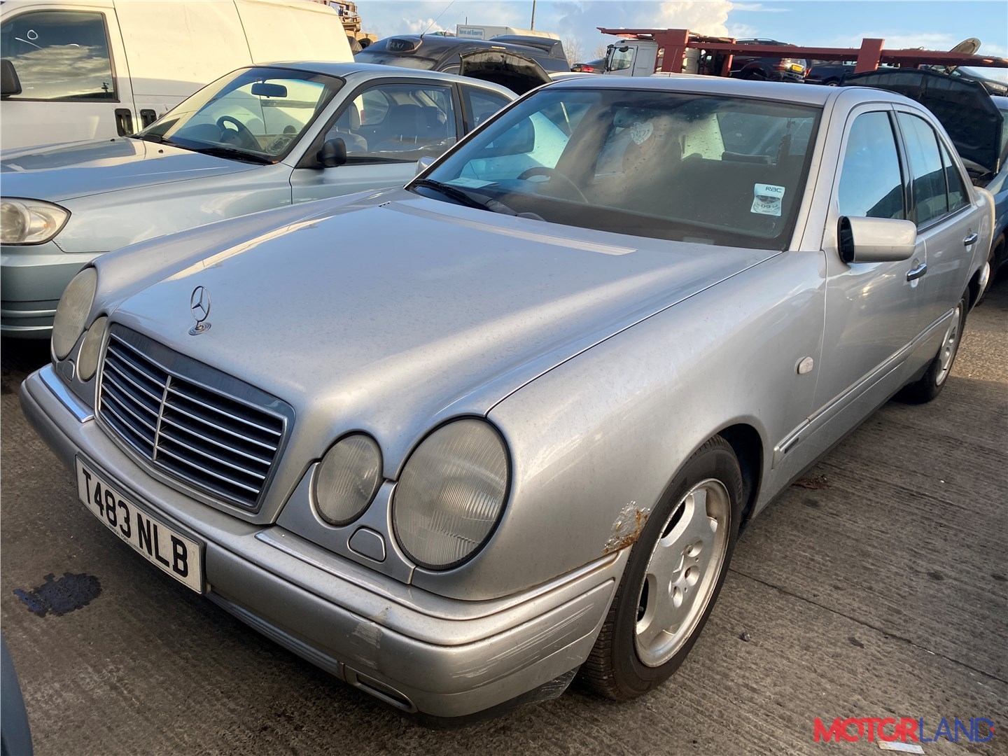 Недавно поступивший автомобиль Mercedes E W210 1995-2002 - разборочный  номер t30342