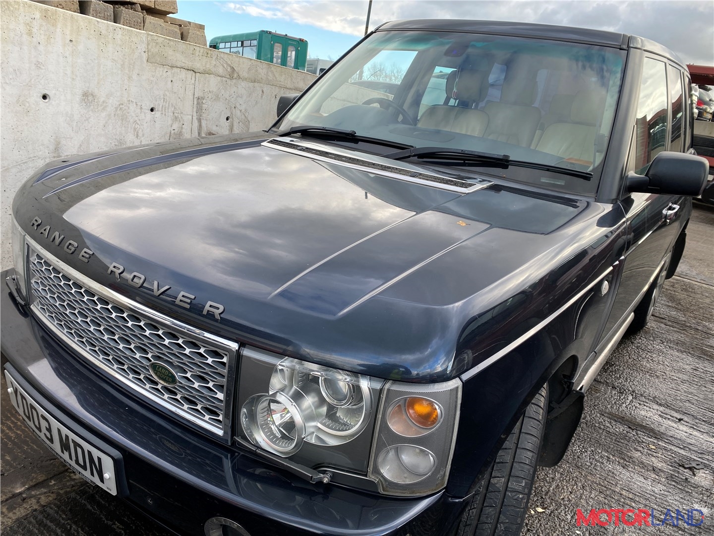 Недавно поступивший автомобиль Land Rover Range Rover 3 (LM) 2002-2012 -  разборочный номер t30353