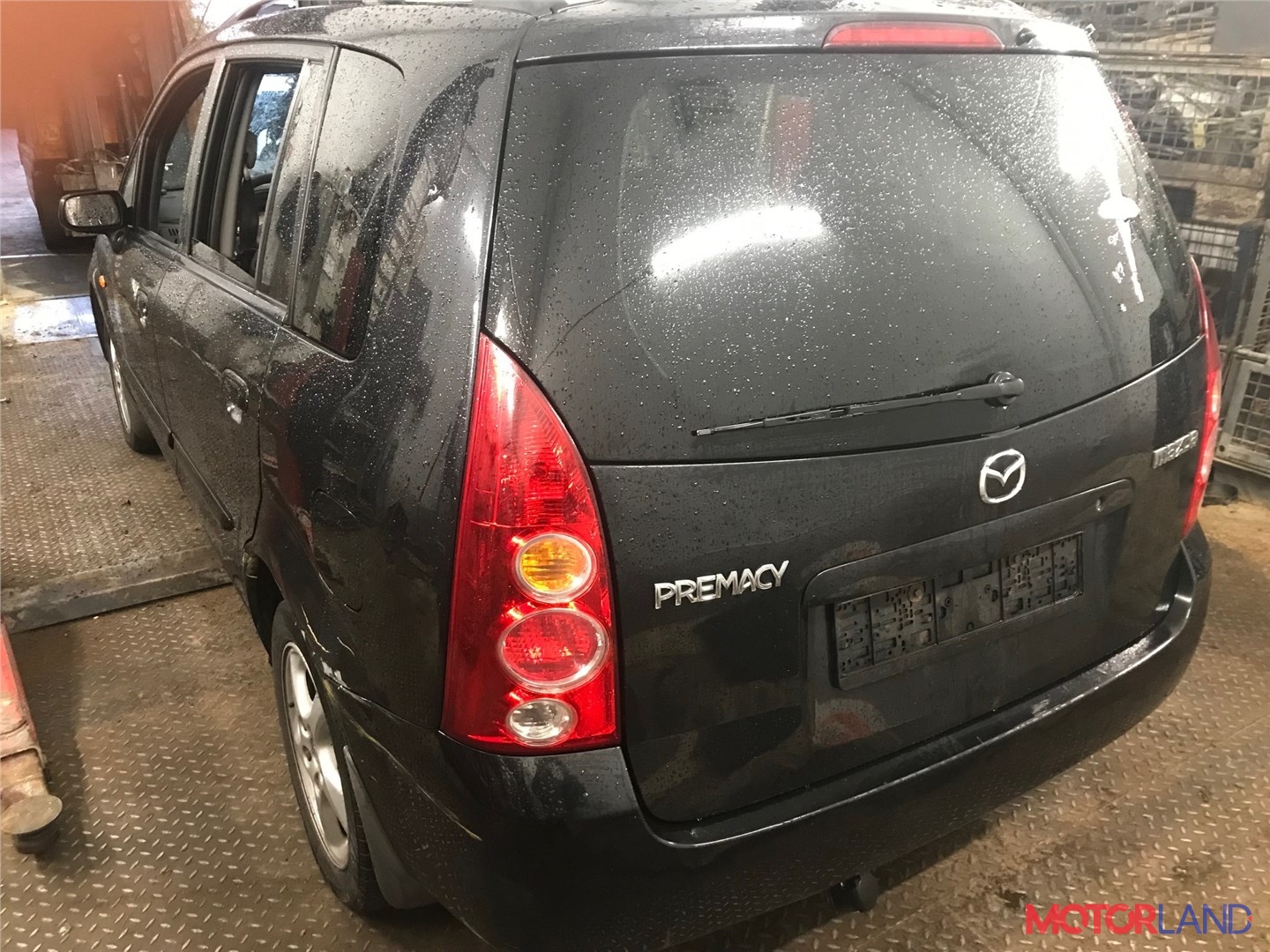 Недавно поступивший автомобиль Mazda Premacy 1999-2005 - разборочный номер  37001