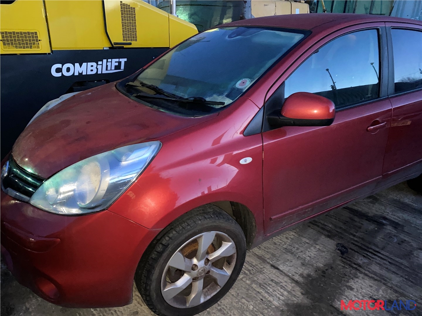 Недавно поступивший автомобиль Nissan Note E11 2006-2013 - разборочный  номер t31336