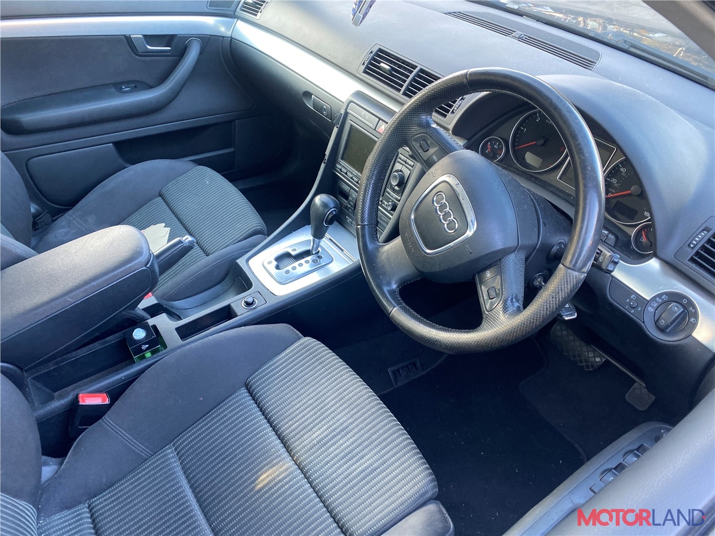 Недавно поступивший автомобиль Audi A4 (B7) 2005-2007 - разборочный номер  t31501