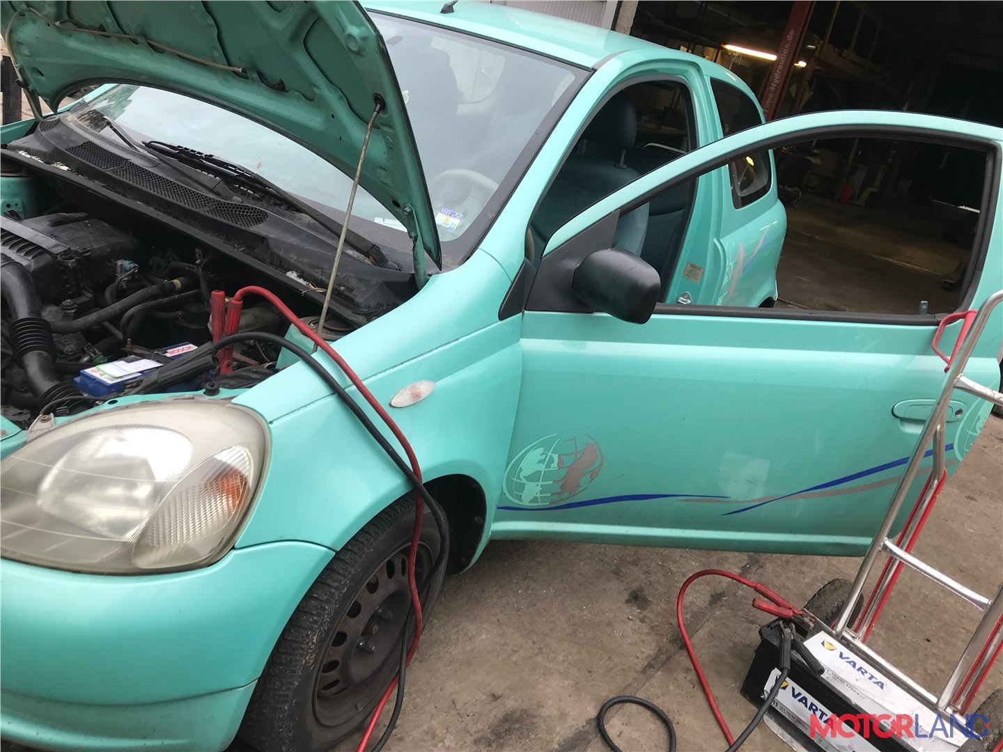 Недавно поступивший автомобиль Toyota Yaris 1999-2006 - разборочный номер  v4207