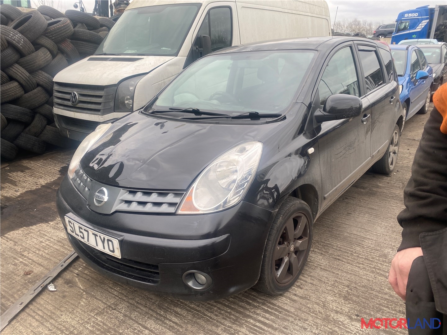 Недавно поступивший автомобиль Nissan Note E11 2006-2013 - разборочный  номер t33011