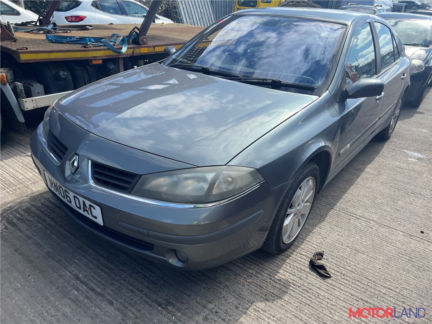 Недавно поступивший автомобиль Renault Laguna 2 2001-2007 - разборочный  номер t33159