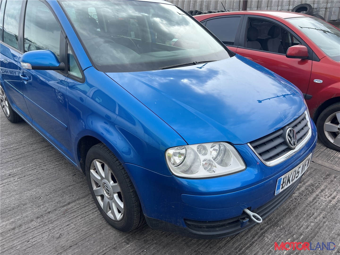 Недавно поступивший автомобиль Volkswagen Touran 2003-2006 - разборочный  номер t33313