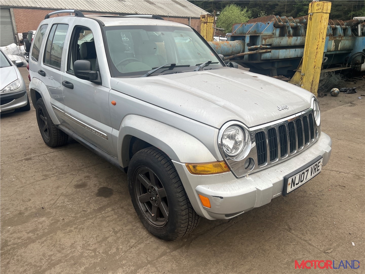 Недавно поступивший автомобиль Jeep Liberty 2002-2006 - разборочный номер  x3602