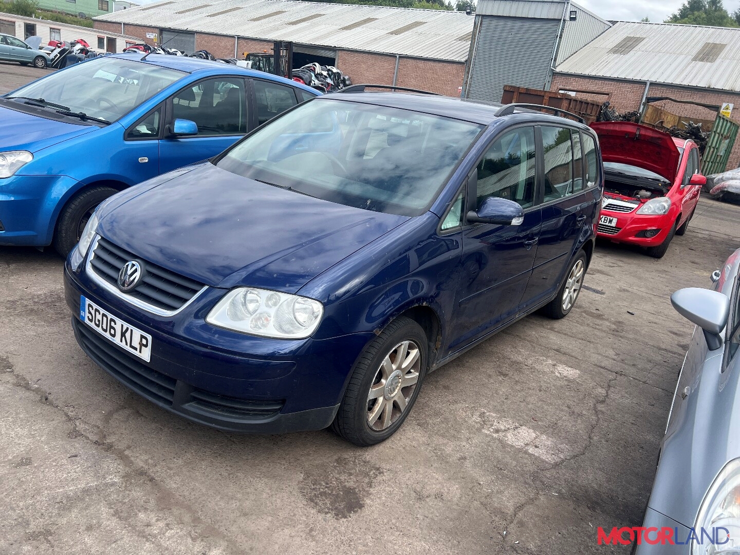 Недавно поступивший автомобиль Volkswagen Touran 2003-2006 - разборочный  номер x3904