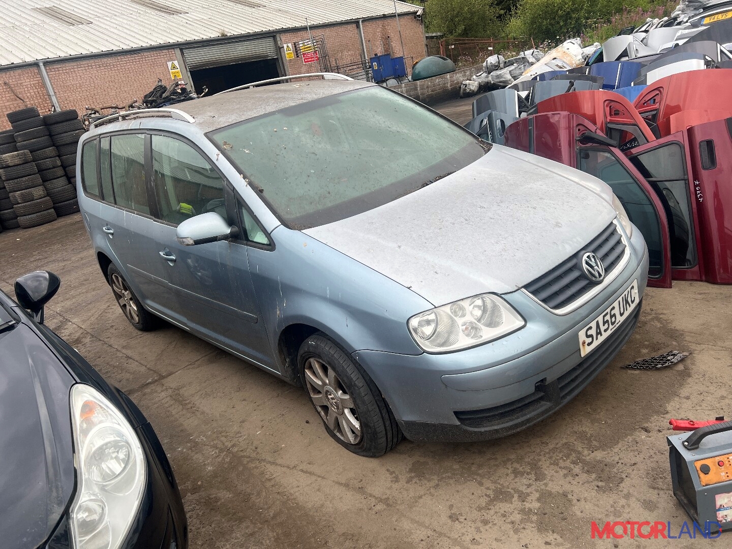 Недавно поступивший автомобиль Volkswagen Touran 2003-2006 - разборочный  номер x3786