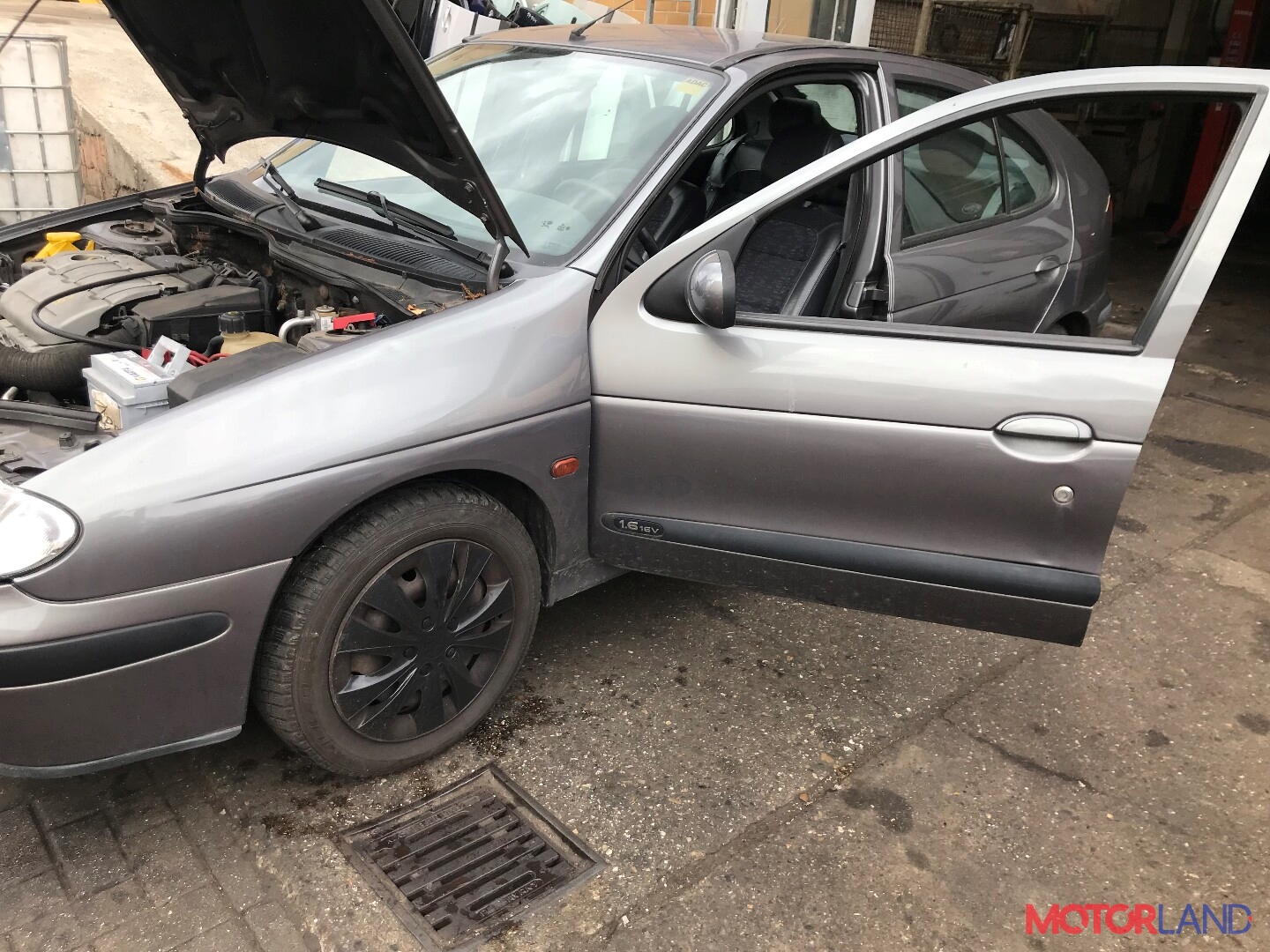 Недавно поступивший автомобиль Renault Megane 1996-2002 - разборочный номер  37782