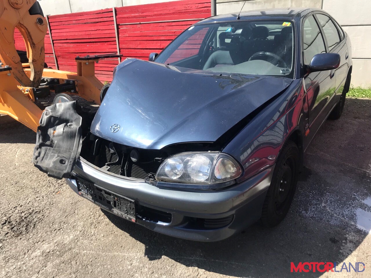 Недавно поступивший автомобиль Toyota Avensis 1 1997-2003 - разборочный  номер 69678