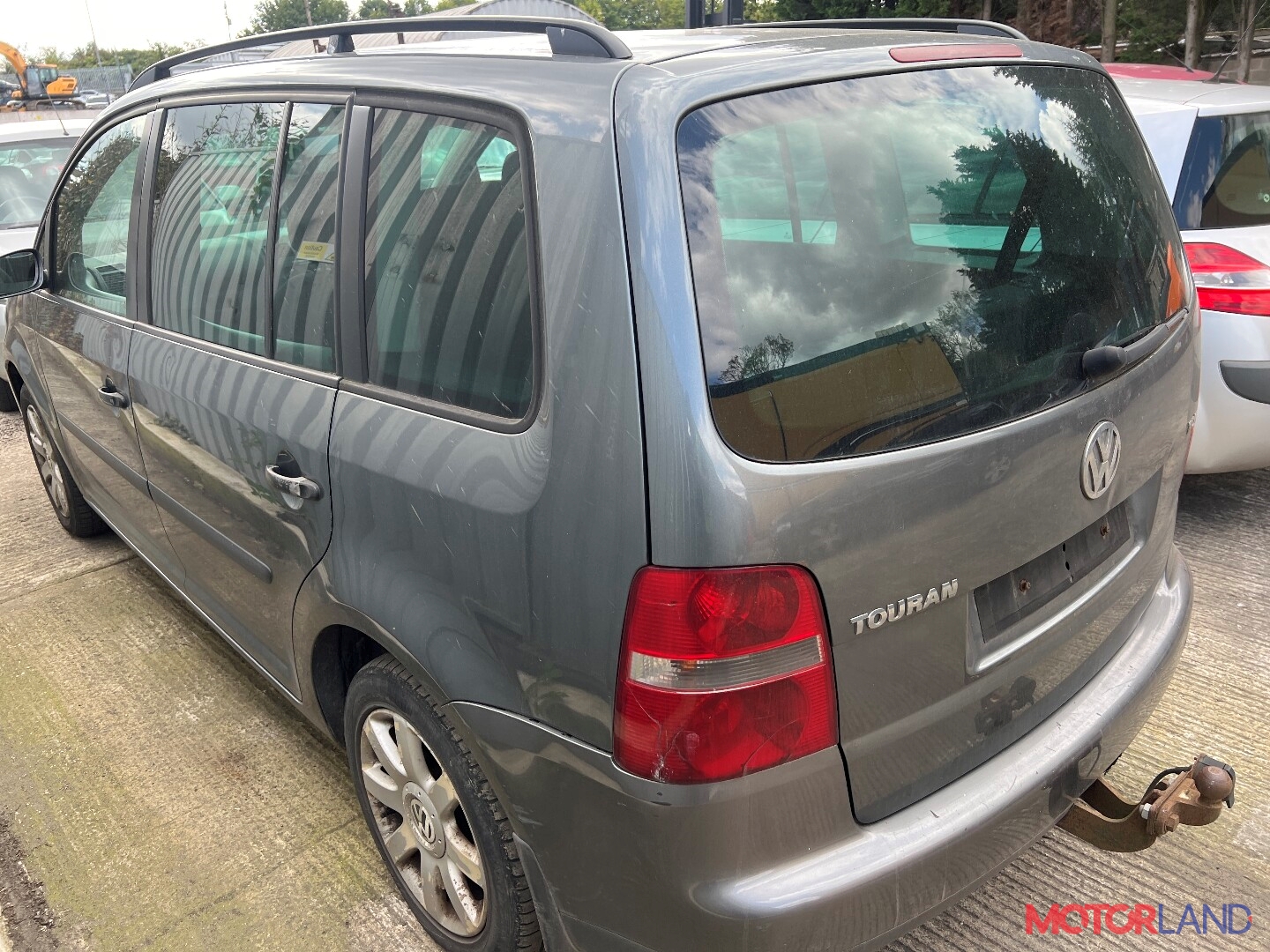 Недавно поступивший автомобиль Volkswagen Touran 2003-2006 - разборочный  номер t35864