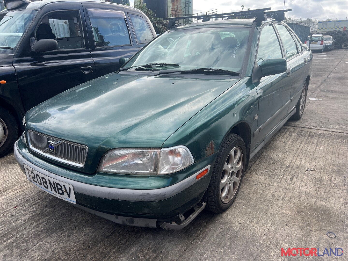 Недавно поступивший автомобиль Volvo S40 / V40 1995-2004 - разборочный  номер t36186