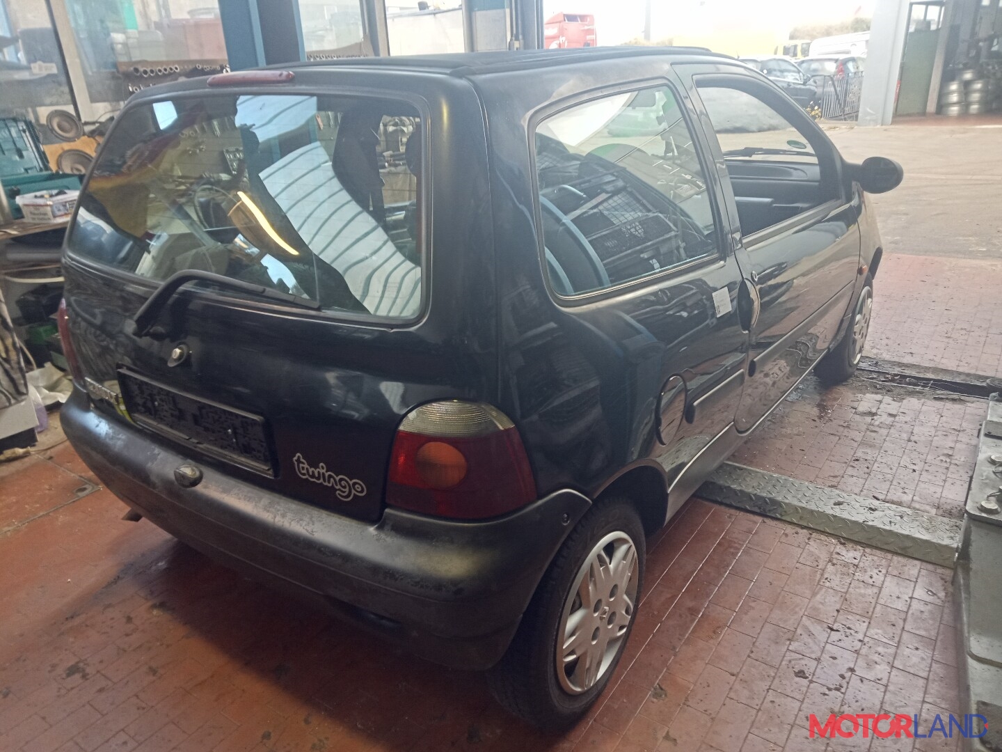 Недавно поступивший автомобиль Renault Twingo 1993-2007 - разборочный номер  26990