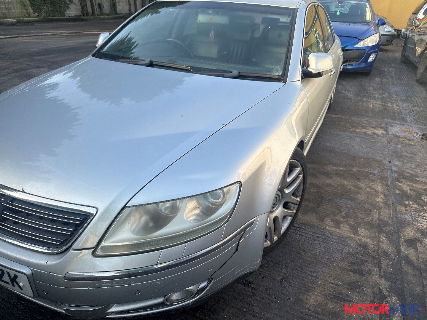 Недавно поступивший автомобиль Volkswagen Phaeton 2002-2010 - разборочный  номер t38305