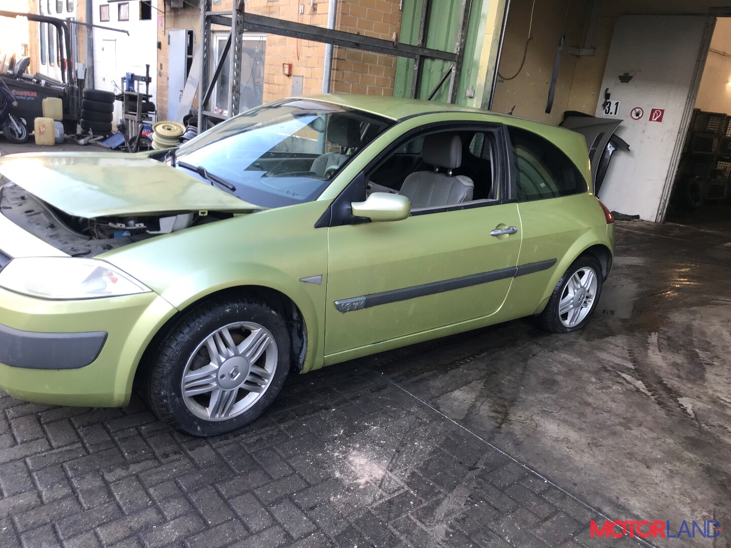 Недавно поступивший автомобиль Renault Megane 2 2002-2009 - разборочный  номер 38099