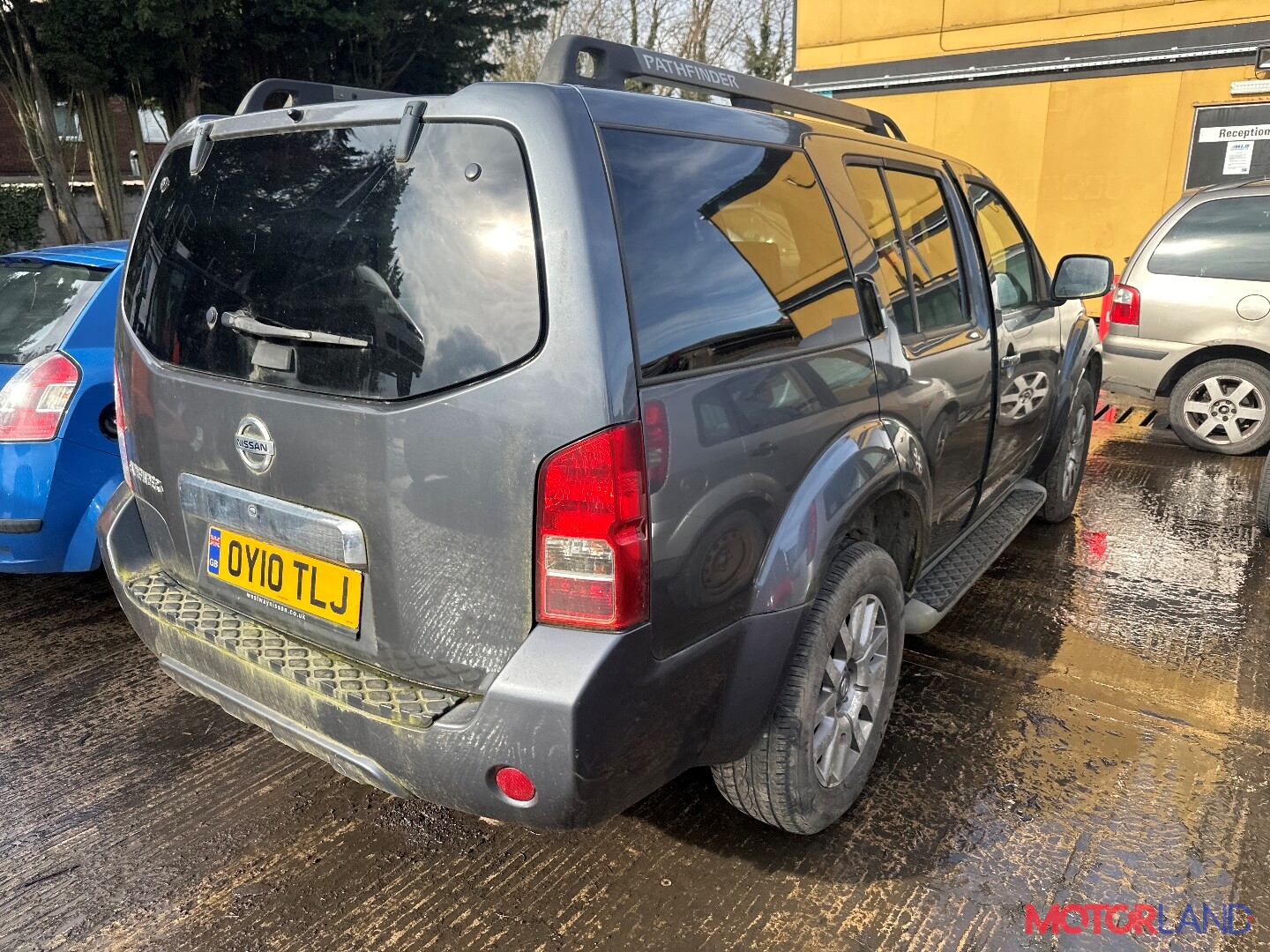 Недавно поступивший автомобиль Nissan Pathfinder 2004-2014 - разборочный  номер t40150