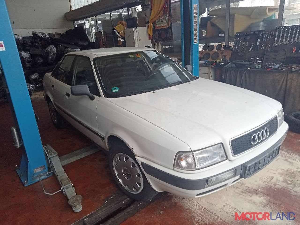 Недавно поступивший автомобиль Audi 80 (B4) 1991-1994 - разборочный номер  27078