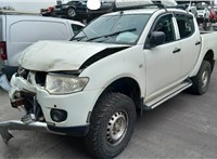 2010; 2.5л; Дизель; Пикап; белый; Англия; разб. номер T51878 #2