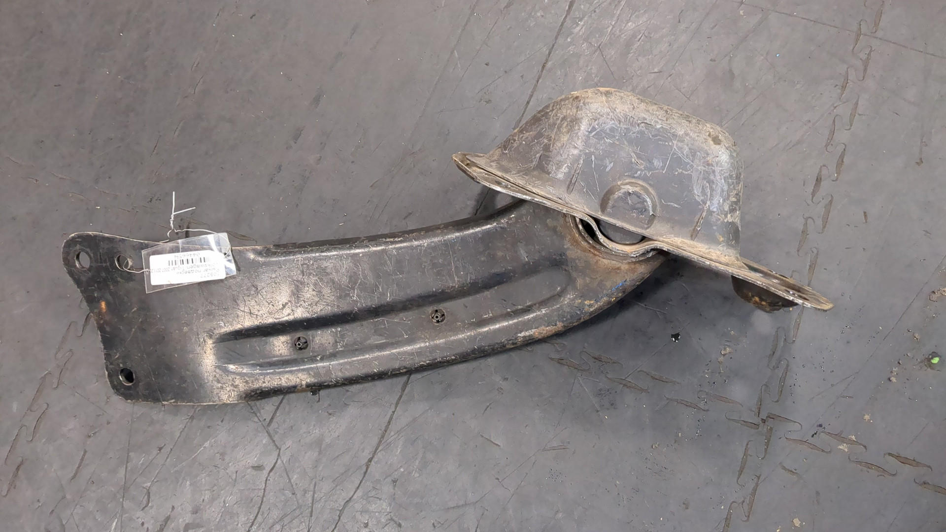 Рычаг задний правый