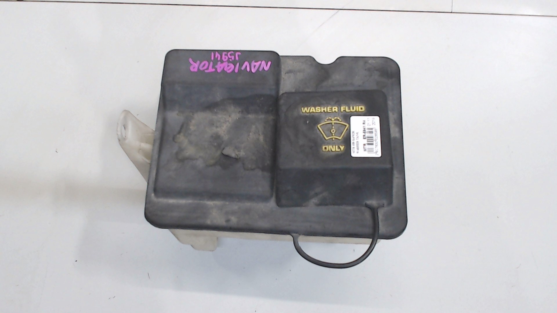 Бачок омывателя лобового стекла