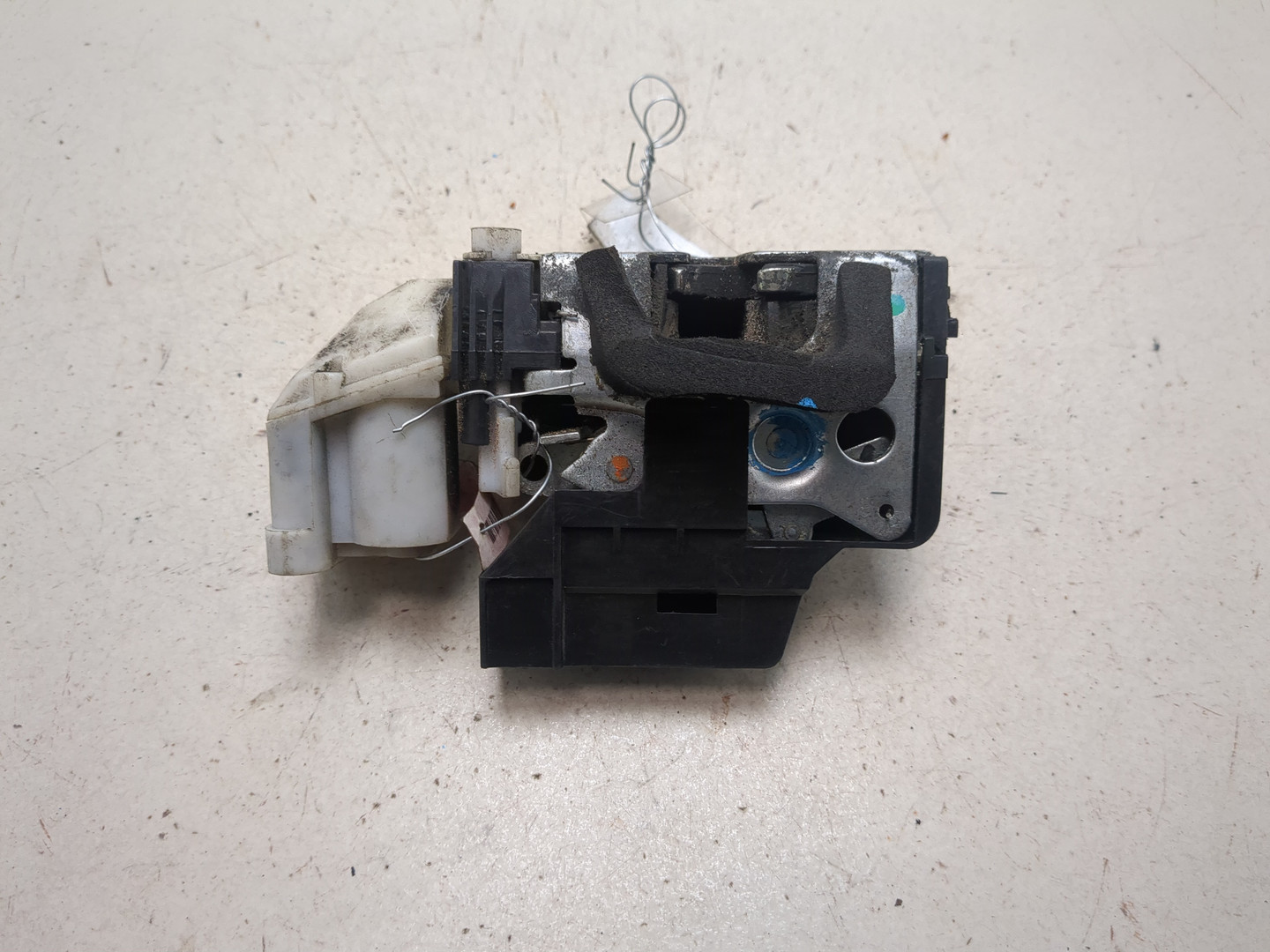 Замок двери сдвижной