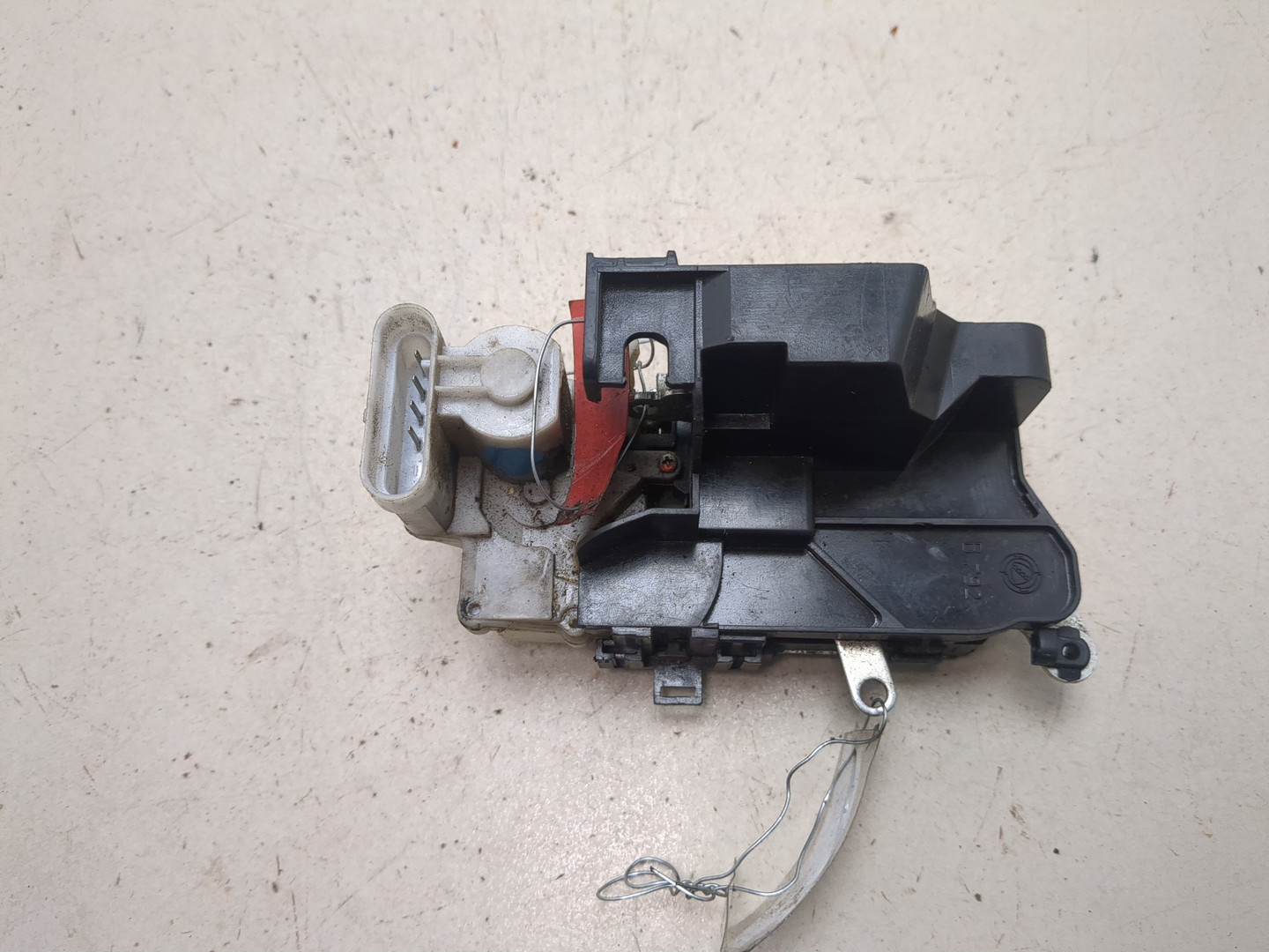 Замок двери сдвижной