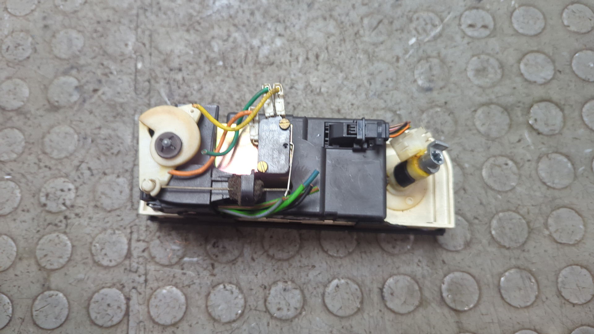 Переключатель отопителя
