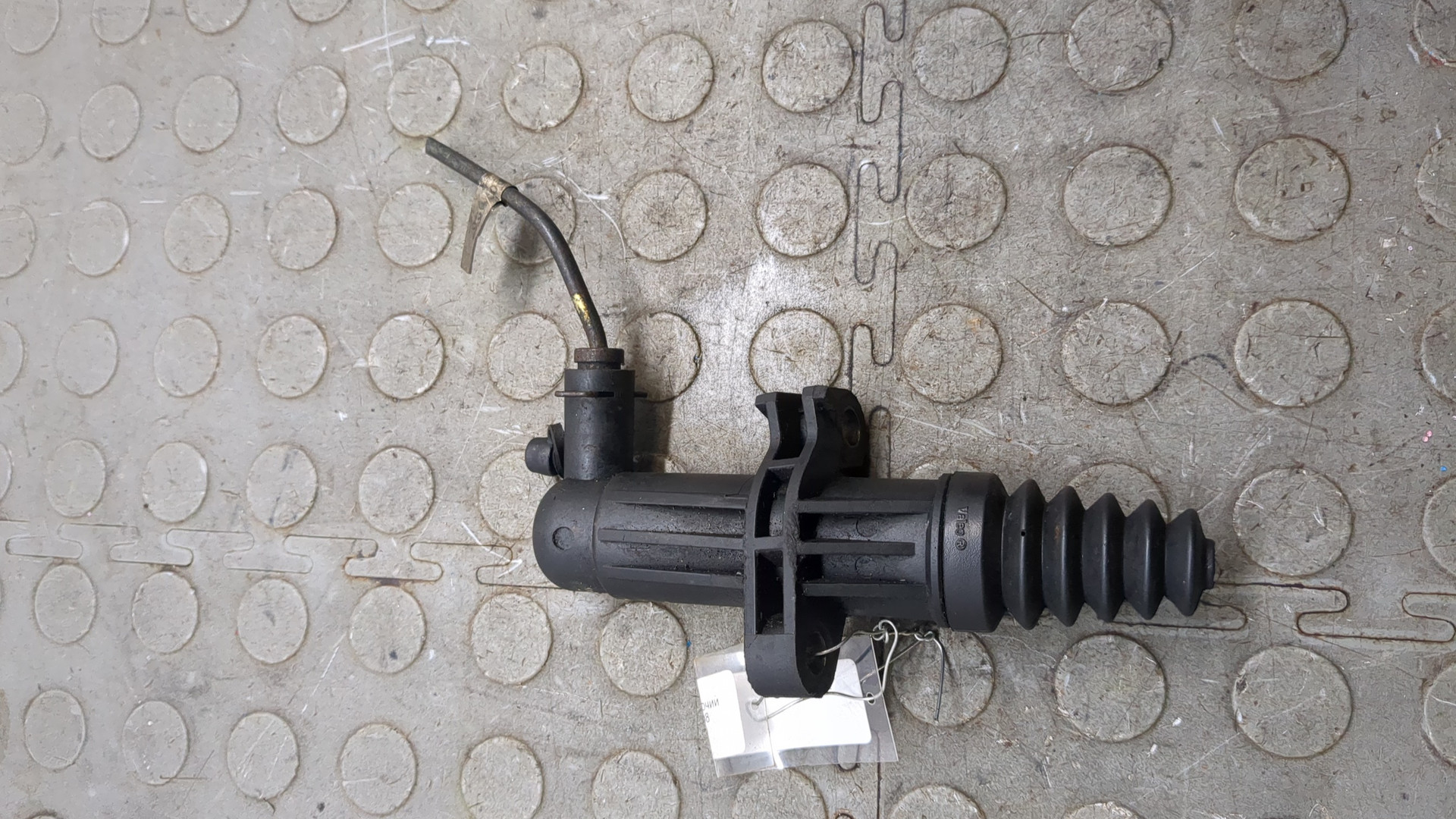 Цилиндр сцепления рабочий