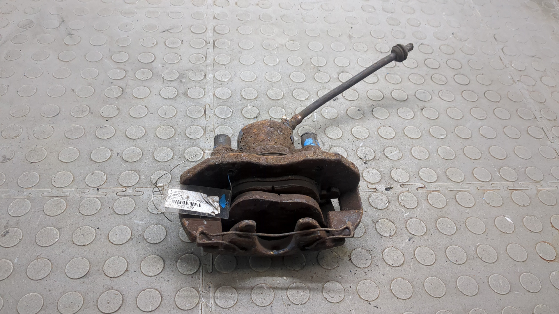 Суппорт передний правый