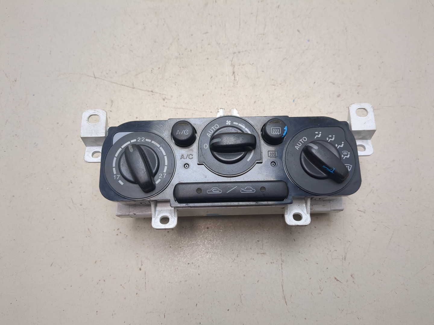 Переключатель отопителя