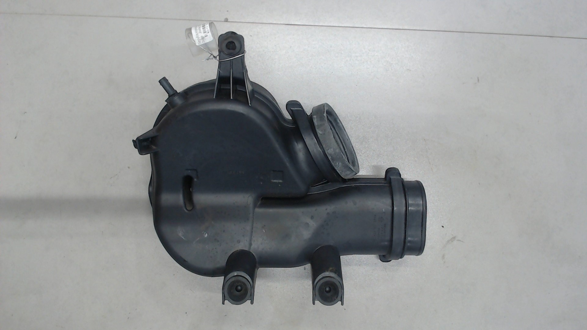 Резонатор воздушного фильтра