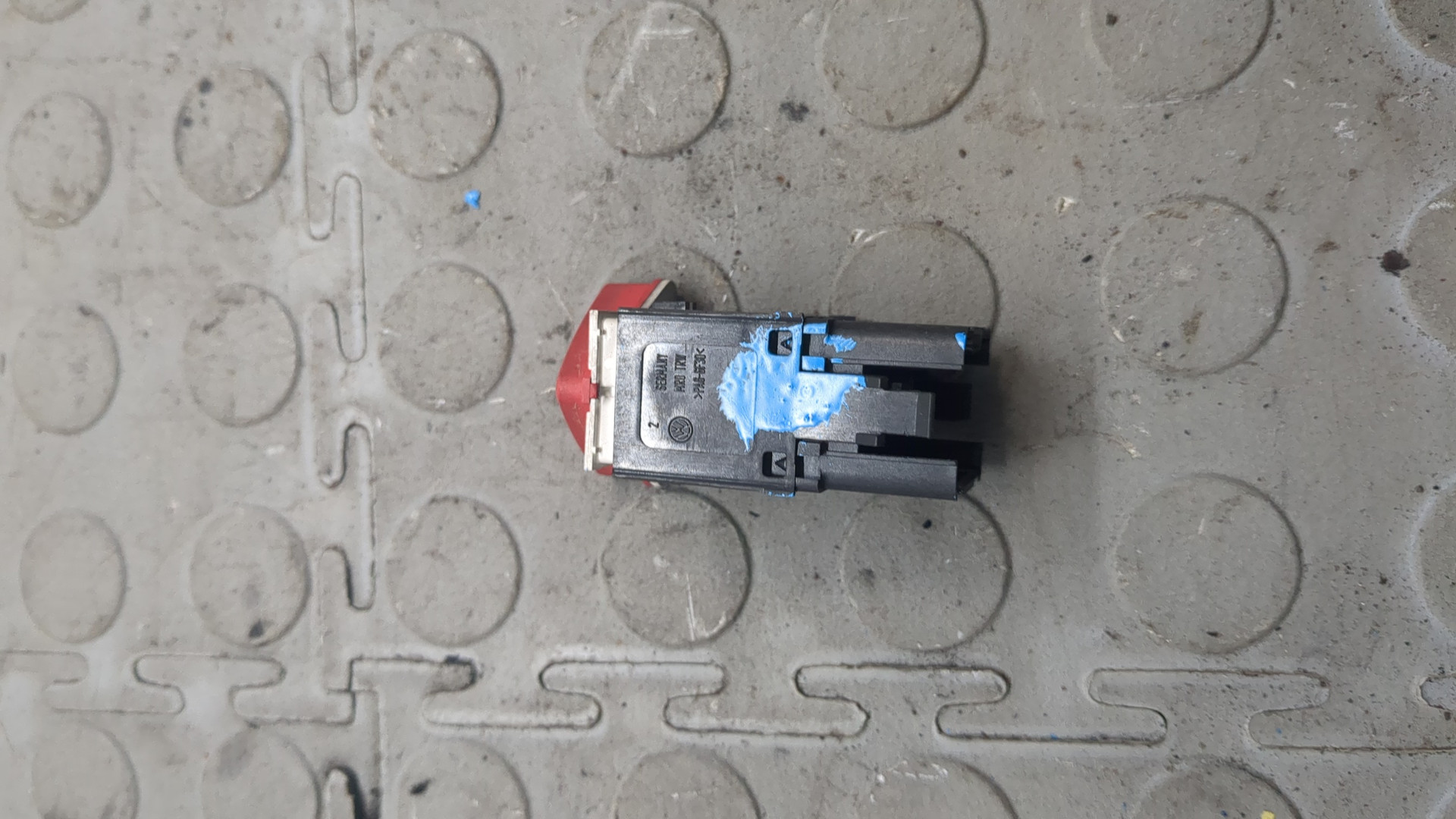 Кнопка аварийной остановки