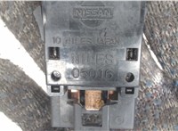 253508h300 Кнопка обогрева стекла Nissan X-Trail (T30) 2001-2006 7187248 #2