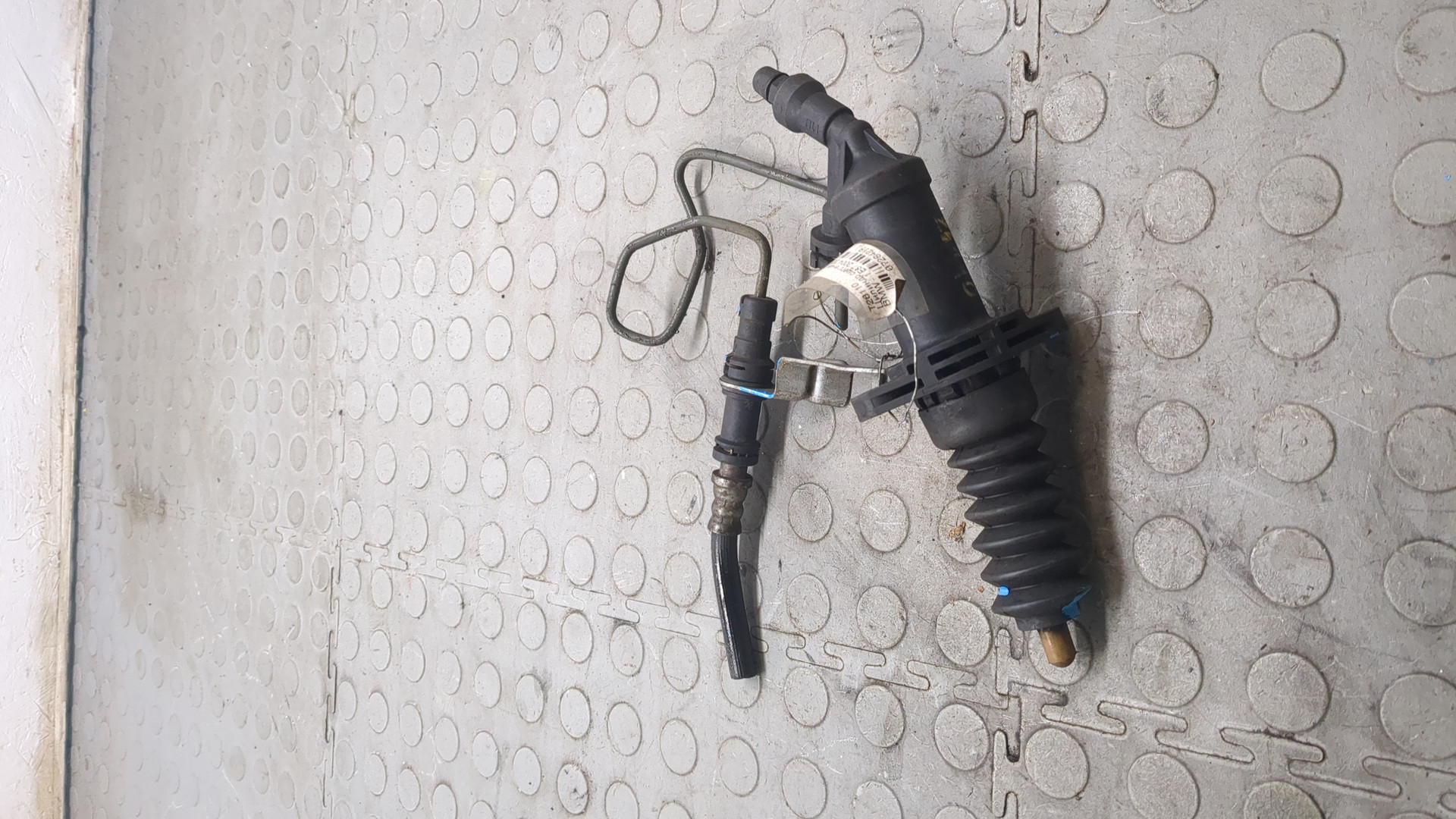 Цилиндр сцепления рабочий