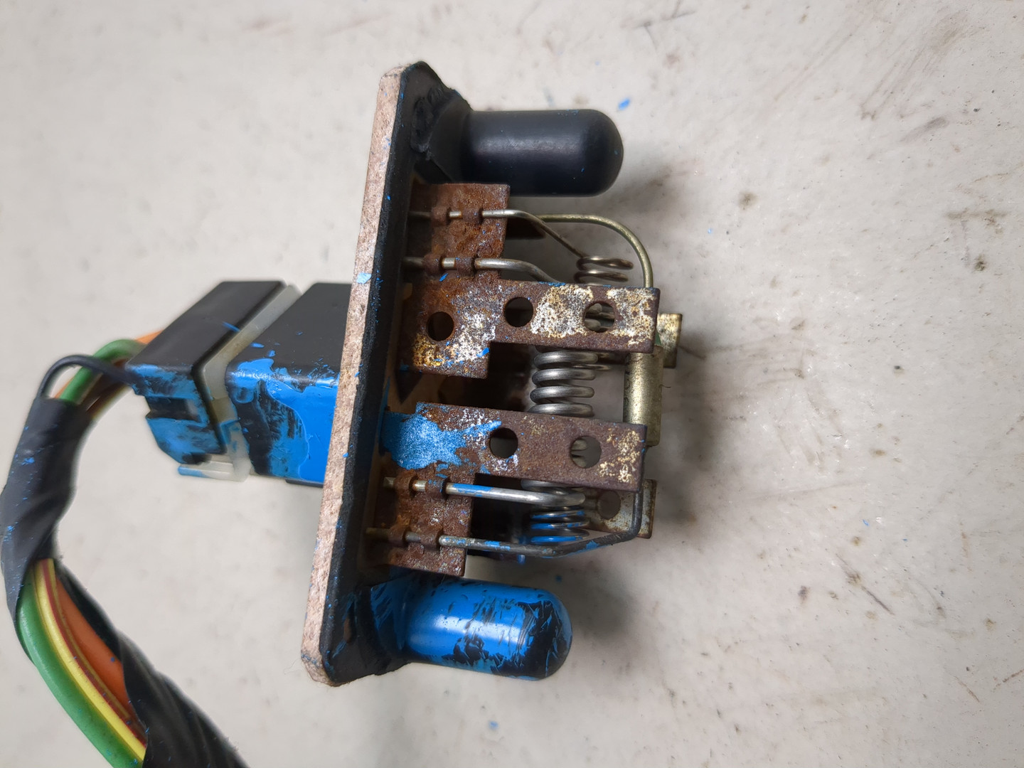 Резистор отопителя