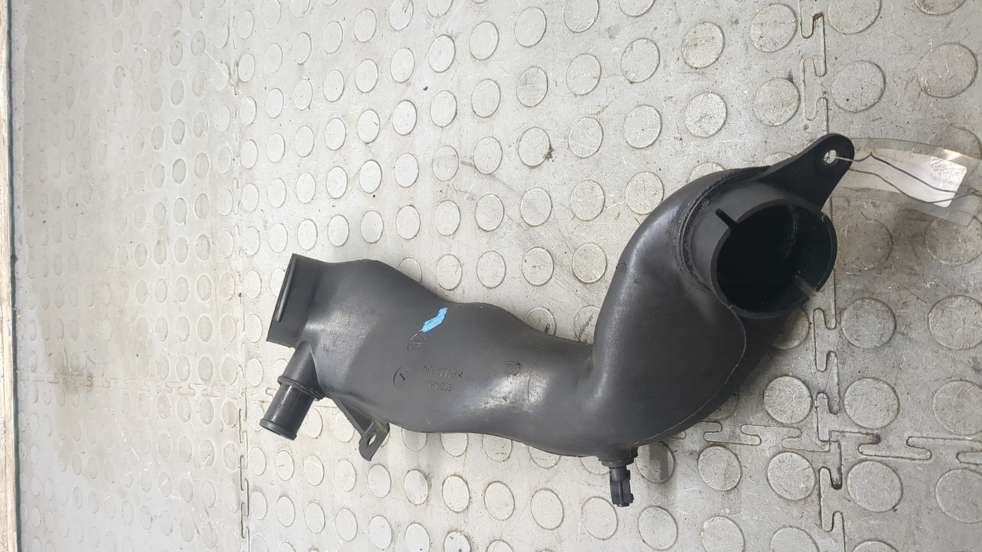 Патрубок воздушного фильтра