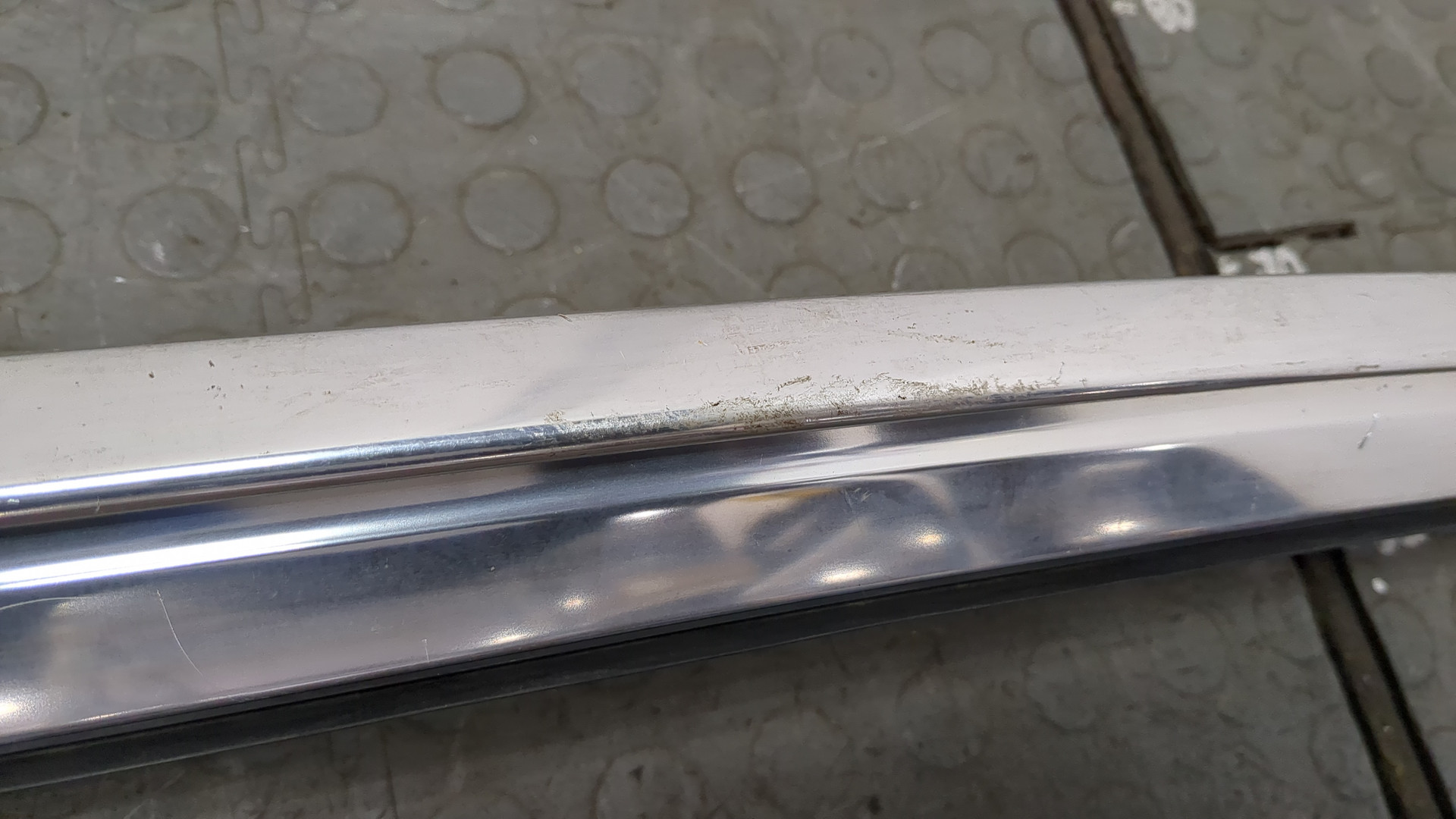 Рейлинг (релинг) правый (планка на крышу)