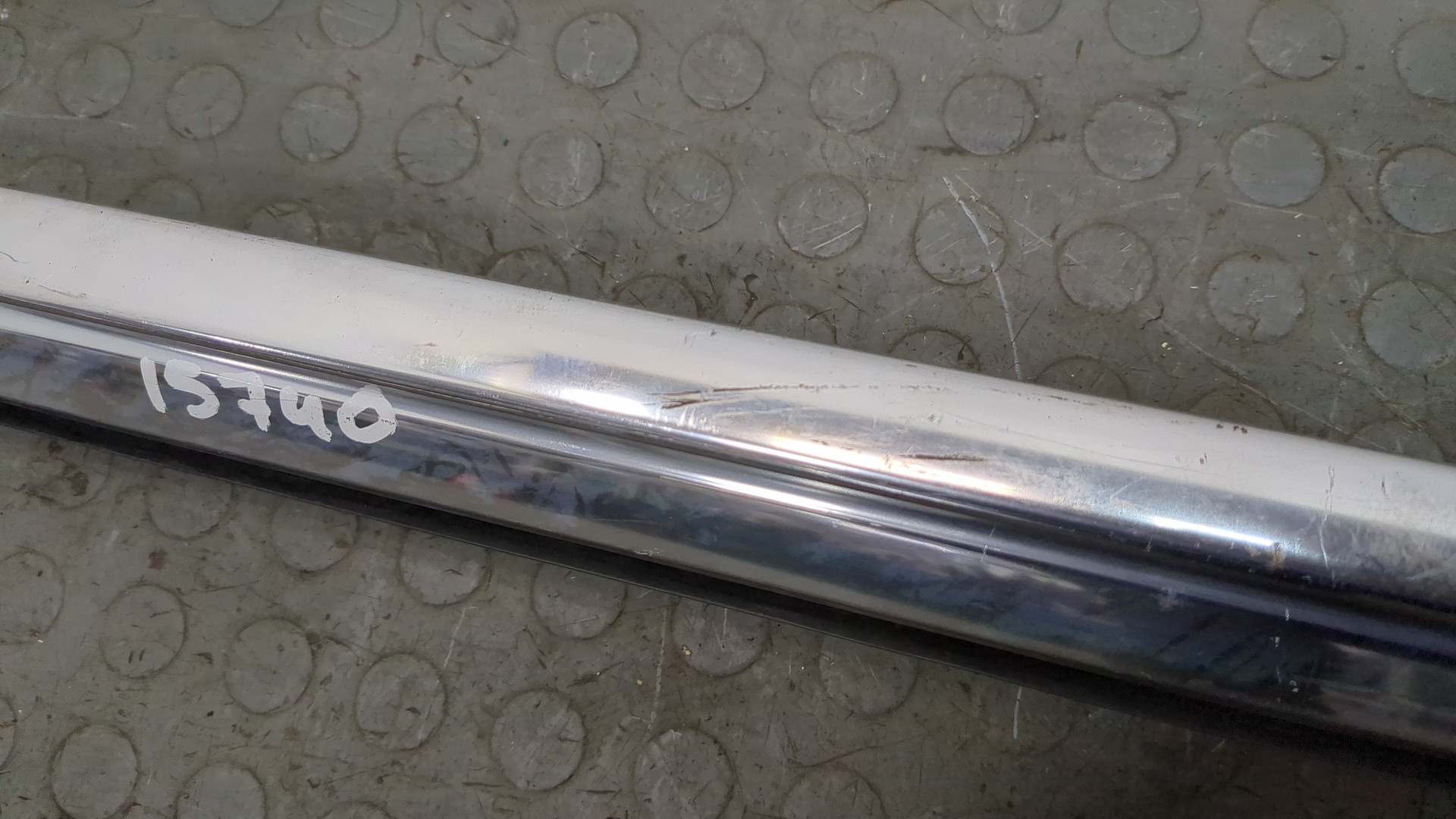 Рейлинг (релинг) правый (планка на крышу)